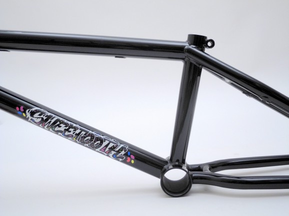 2016 Sweet Tooth Frame 18″ version 05